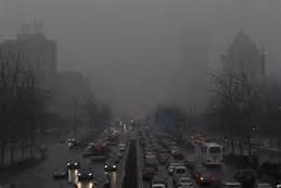 雾霾又来袭 北京人：习惯了